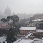 Rare snowfall graces Rome