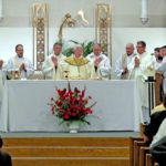 Priests’ posture to remain the same during Mass