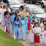 Vietnamese Catholics honor Blessed Mother