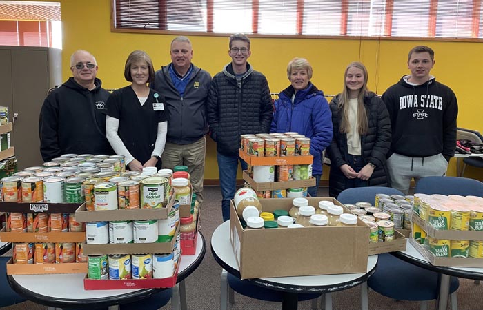 Advent project benefits Fort Madison pantry - The Catholic Messenger