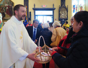 Vietnamese Catholics celebrate Lunar New Year The Catholic Messenger