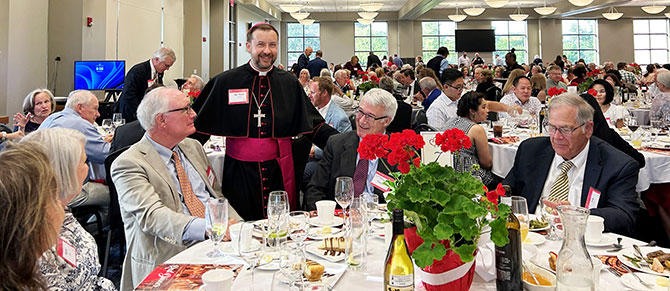 Bishop Thom Hennen returns home for ‘dinner